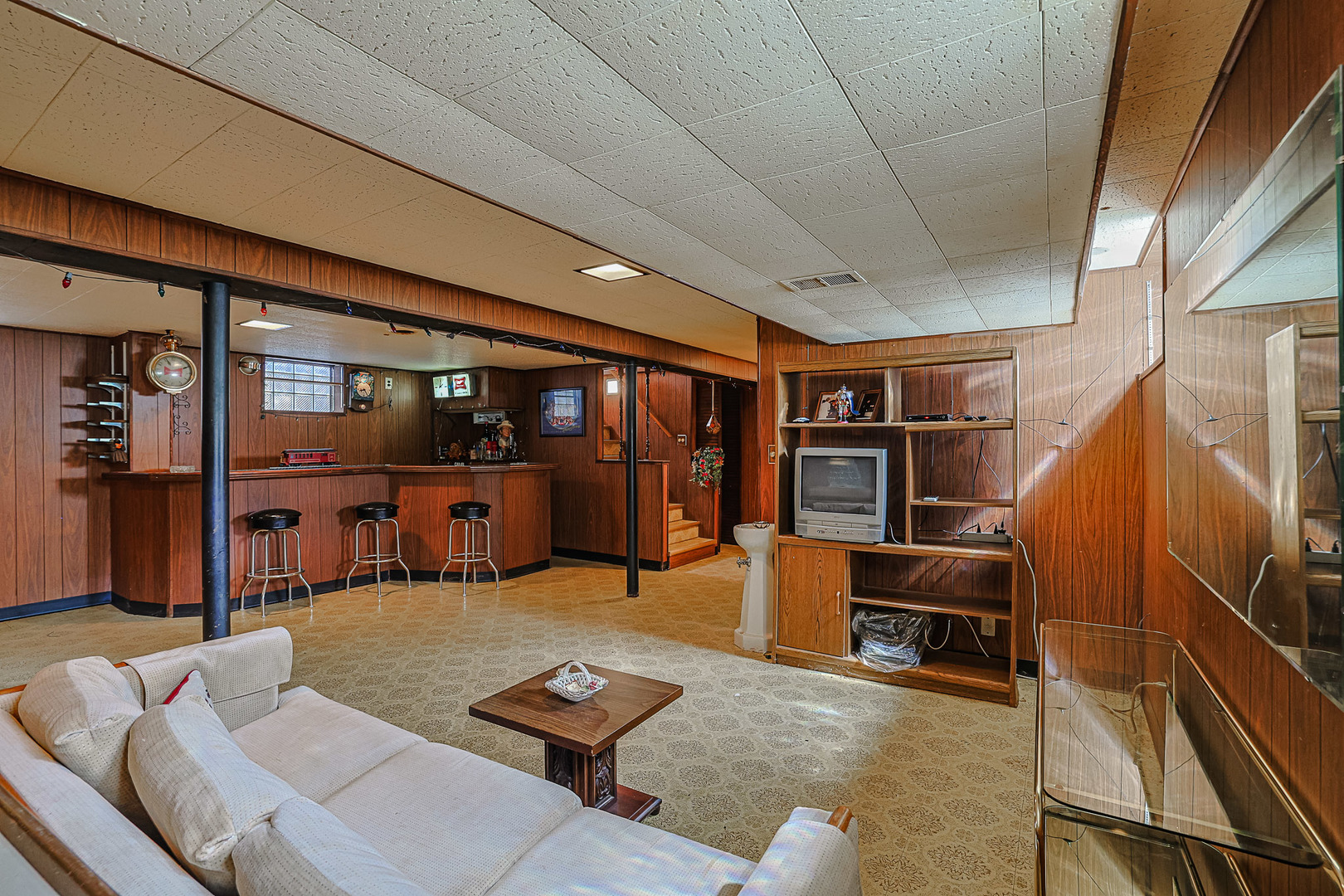 7453 W Keeney Street, Niles, IL 60714