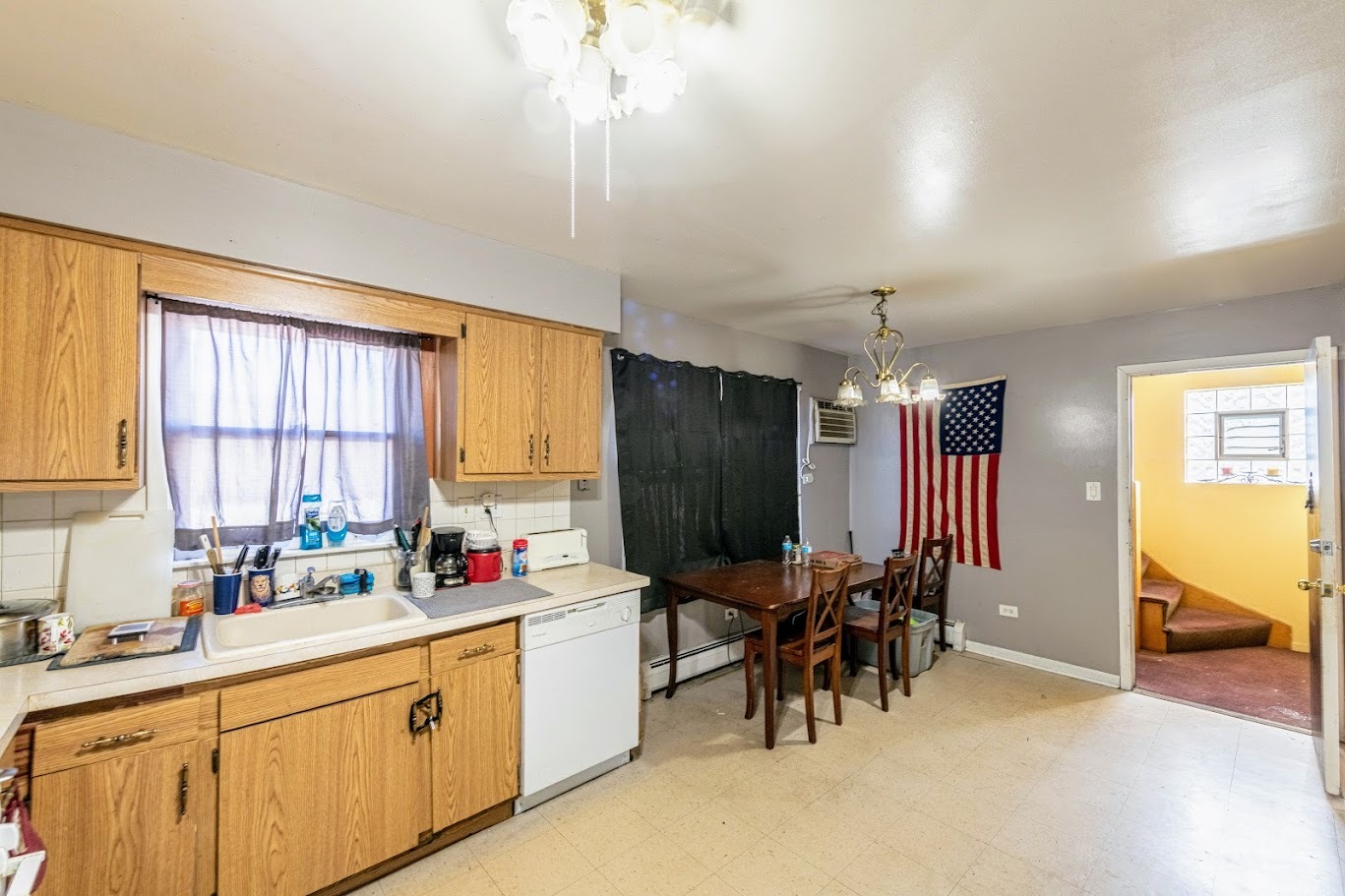 1619 N 35th Avenue, Melrose Park, IL 60160