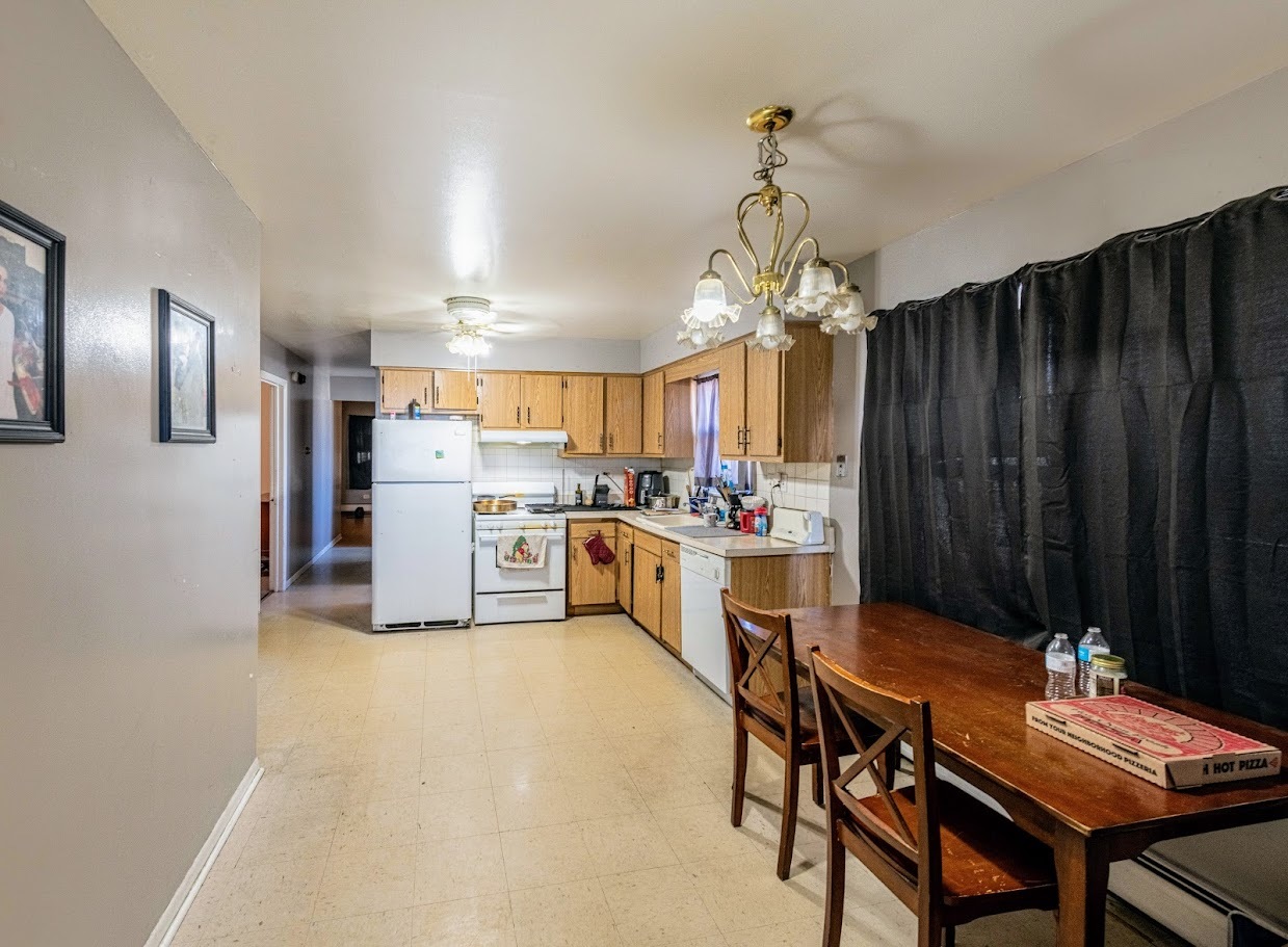 1619 N 35th Avenue, Melrose Park, IL 60160