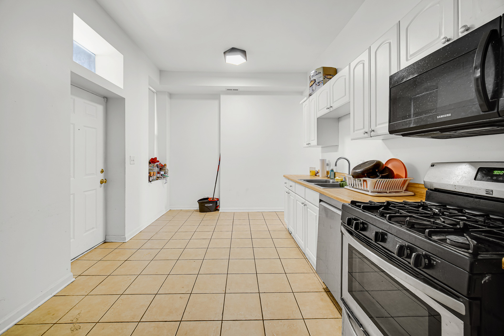 4250 S Cottage Grove Avenue #2S, Chicago, IL 60653