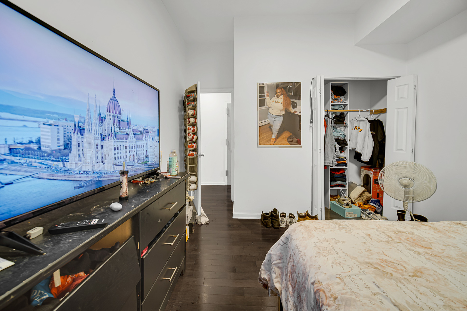 4250 S Cottage Grove Avenue #2S, Chicago, IL 60653