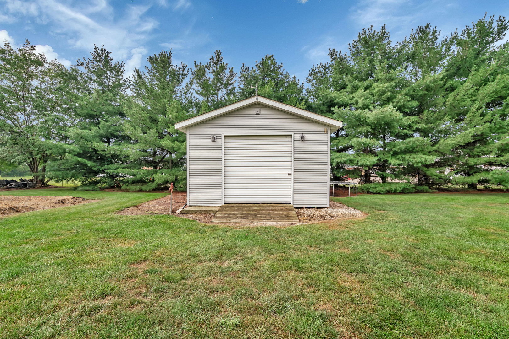 675 E Southmor Road, Morris, IL 60450