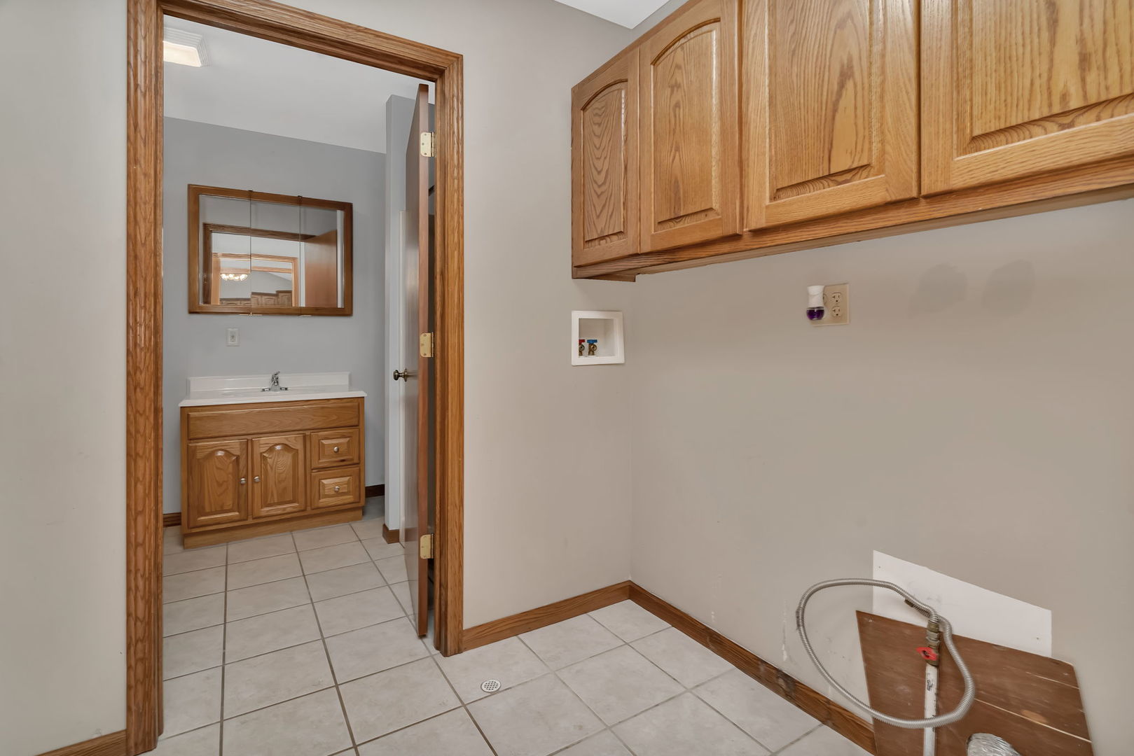 675 E Southmor Road, Morris, IL 60450