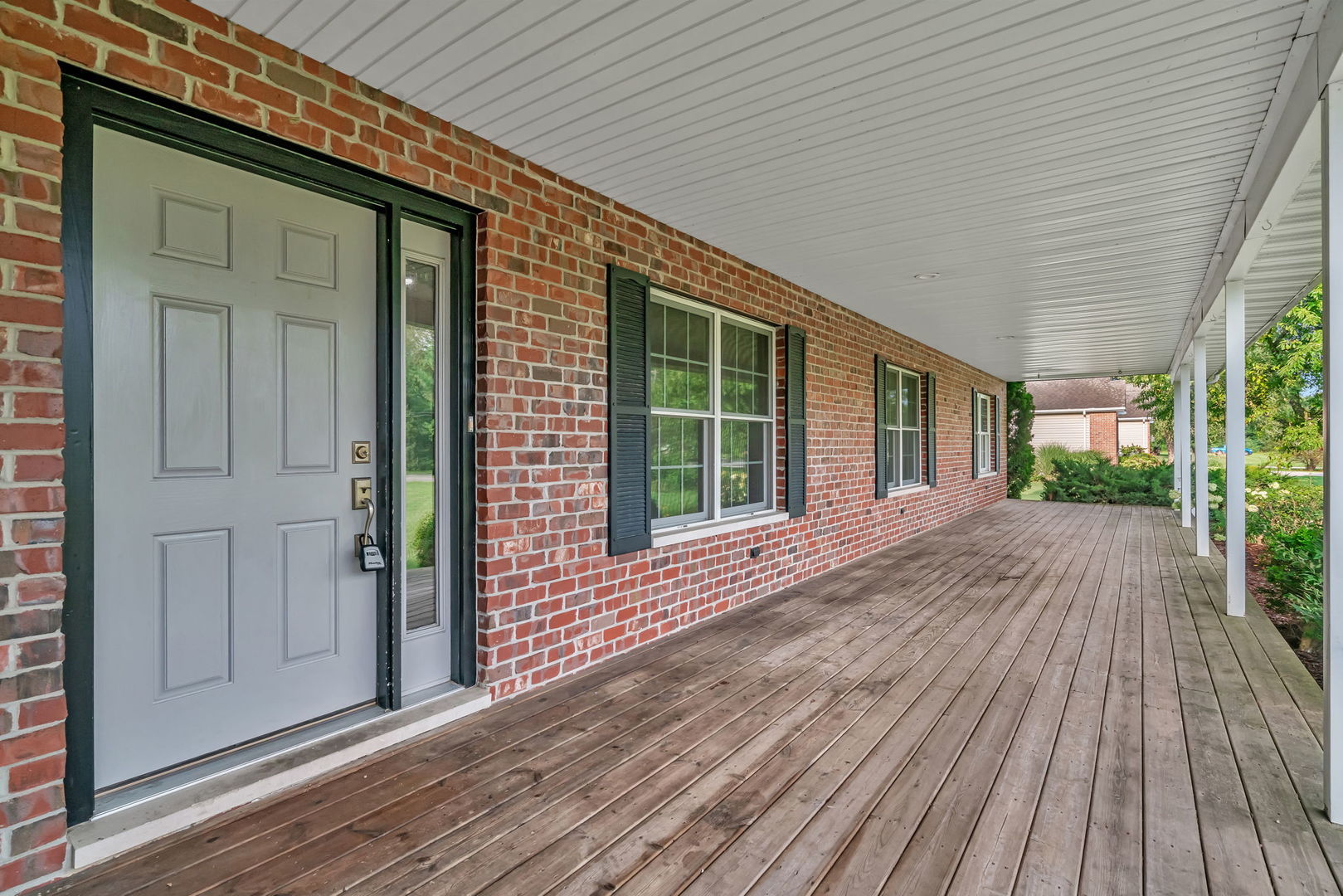 675 E Southmor Road, Morris, IL 60450