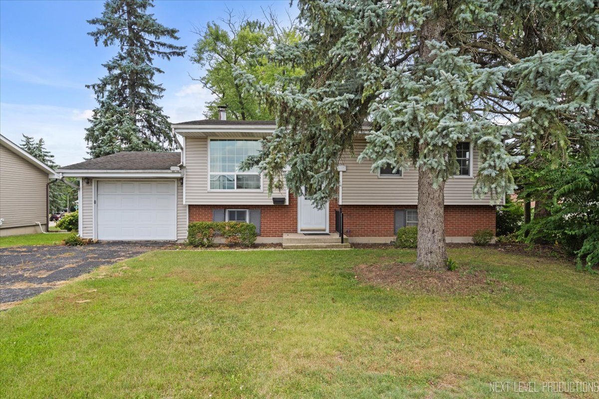 2807 75th Street, Woodridge, IL 60517