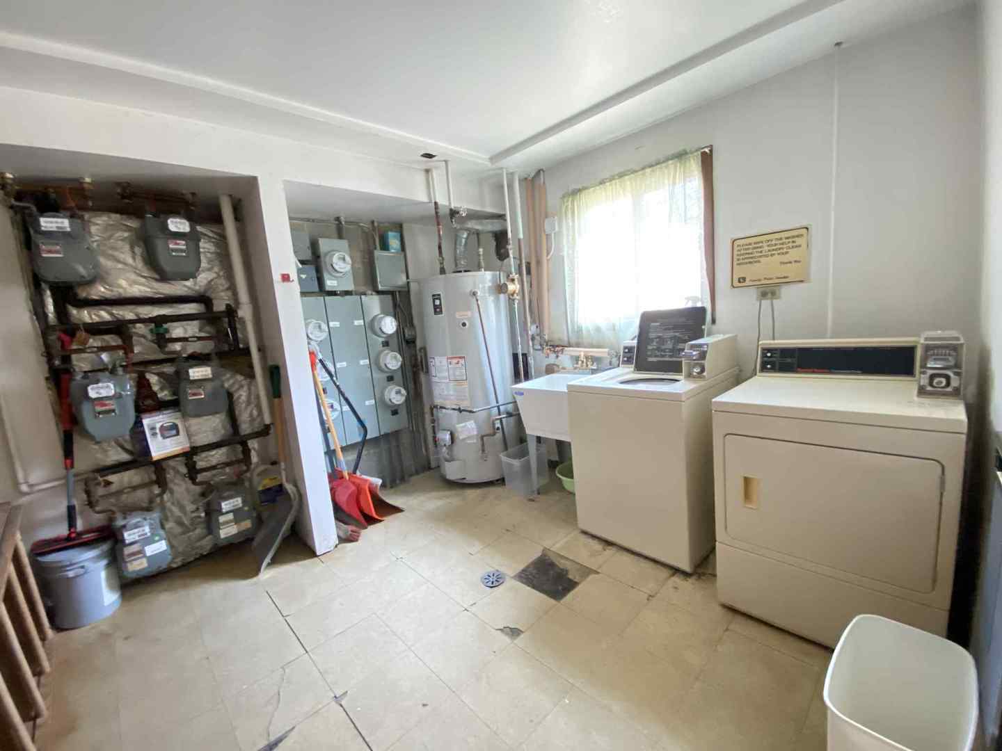 919 S Carpenter Street #3N, Chicago, IL 60607