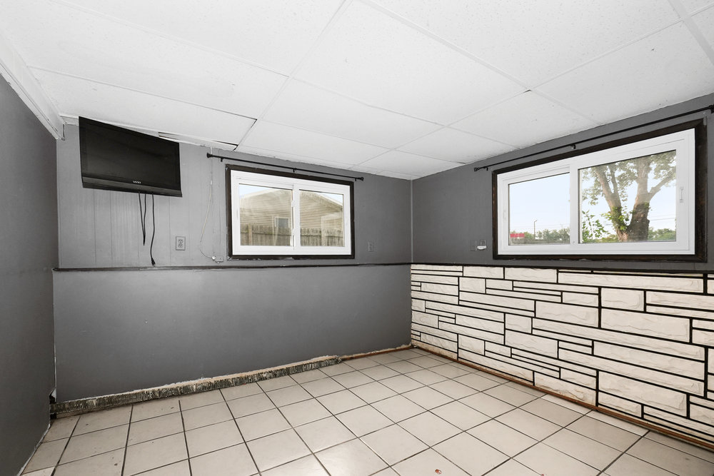 1915 E Clark Street, Diamond, IL 60416