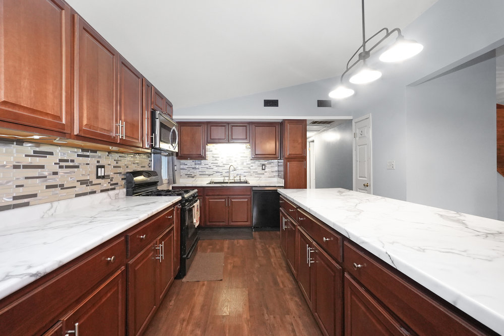 1915 E Clark Street, Diamond, IL 60416