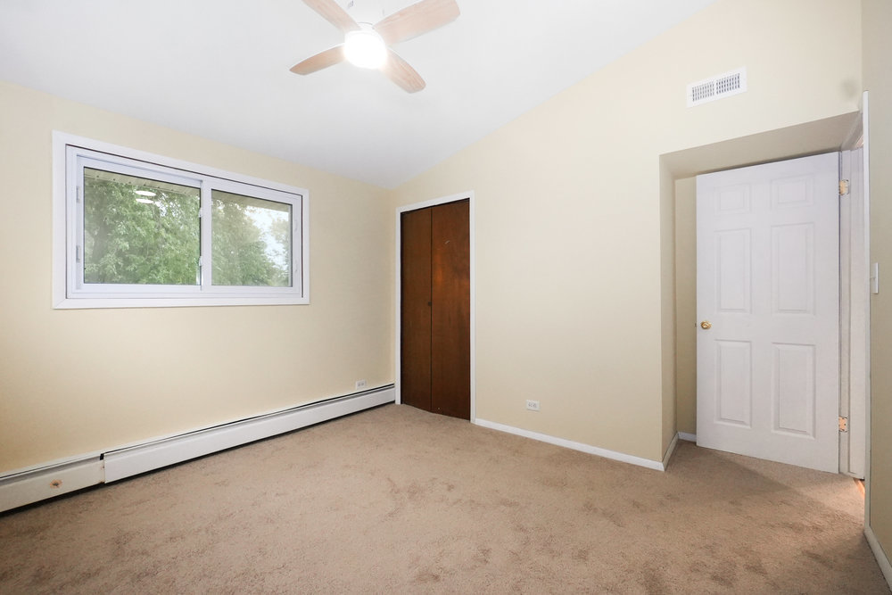 1915 E Clark Street, Diamond, IL 60416