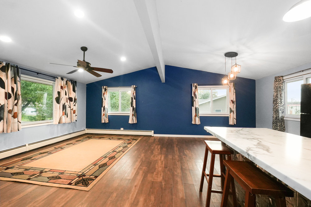 1915 E Clark Street, Diamond, IL 60416