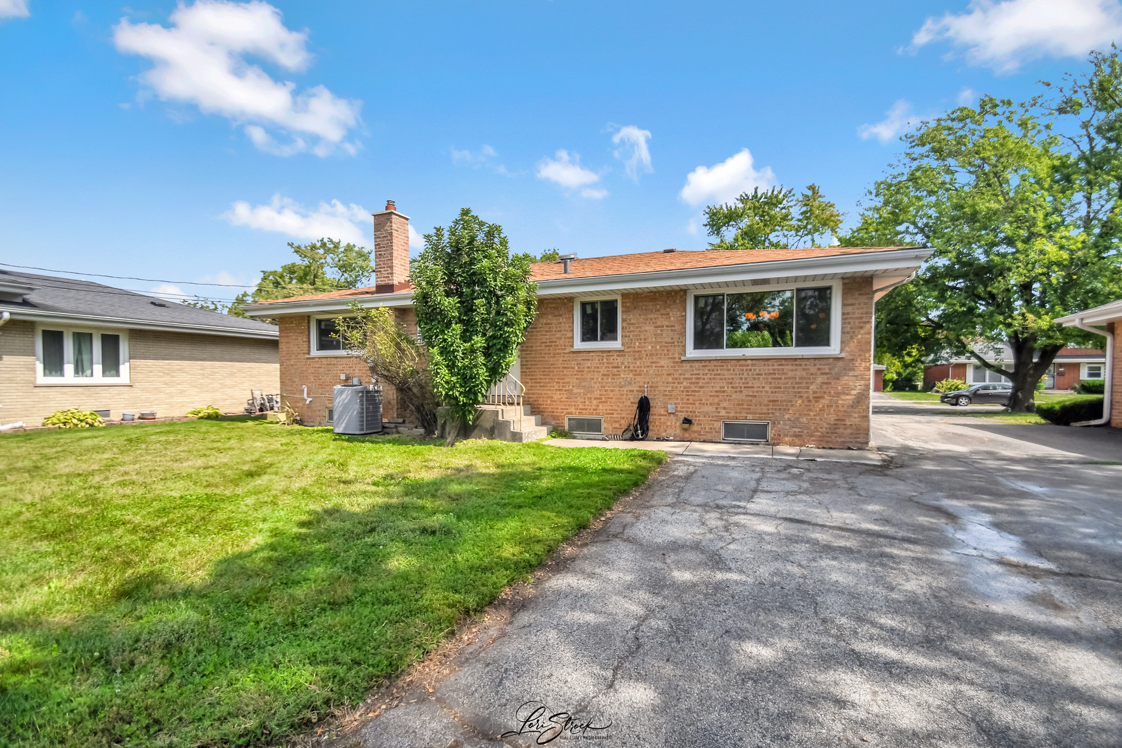 16914 Parkside Avenue, South Holland, IL 60473