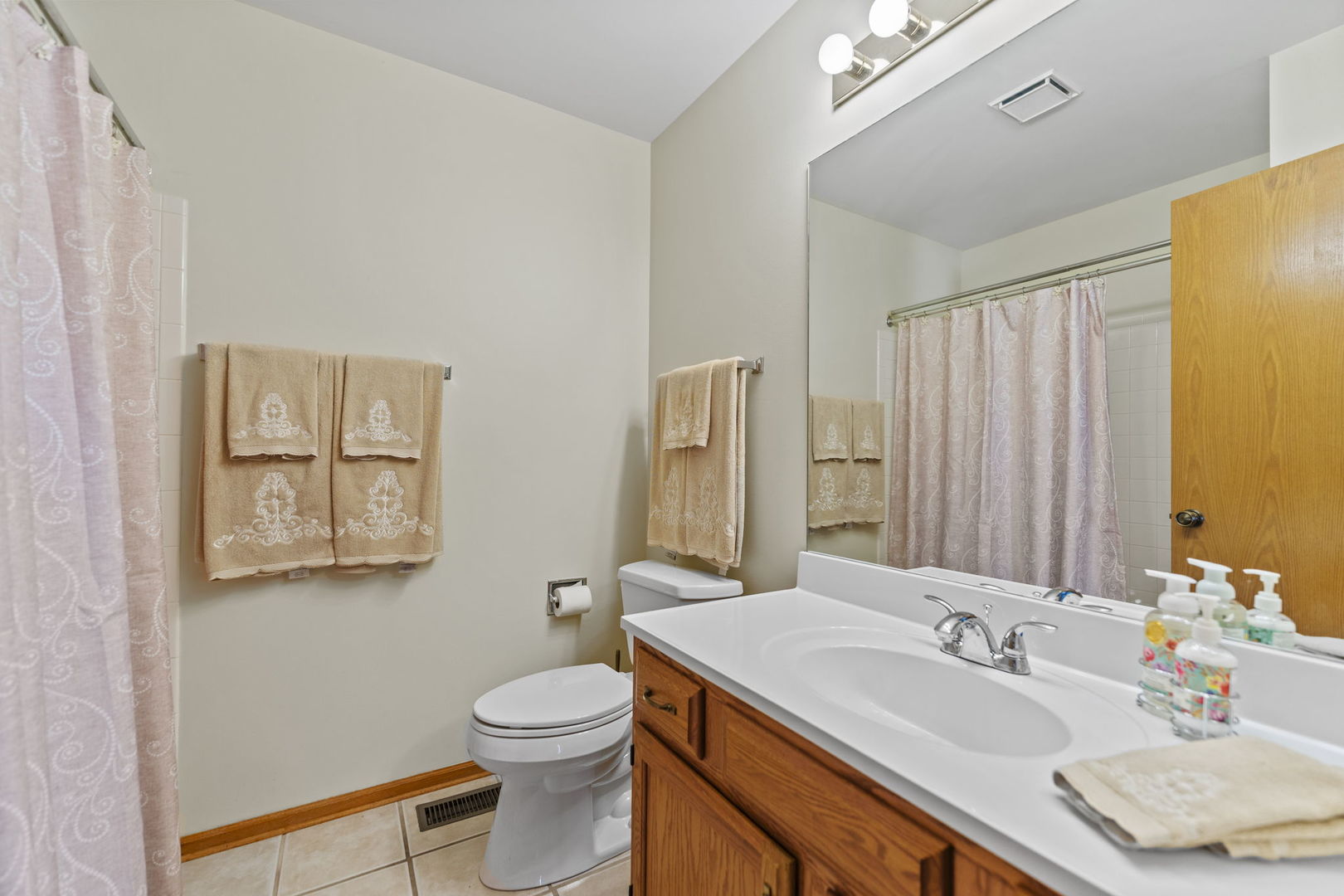 552 Garland Court, Lake Zurich, IL 60047