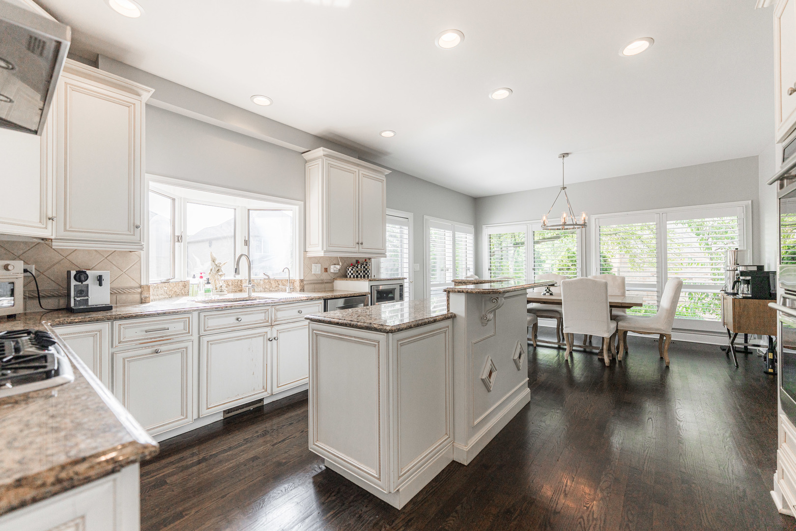 217 Hillandale Drive, Bloomingdale, IL 60108