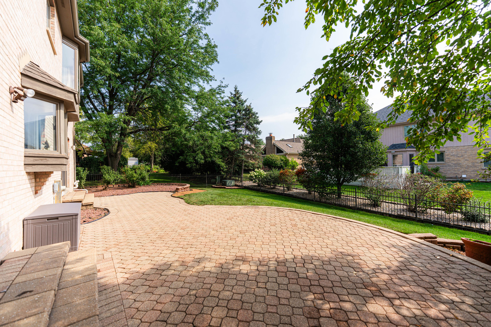 217 Hillandale Drive, Bloomingdale, IL 60108