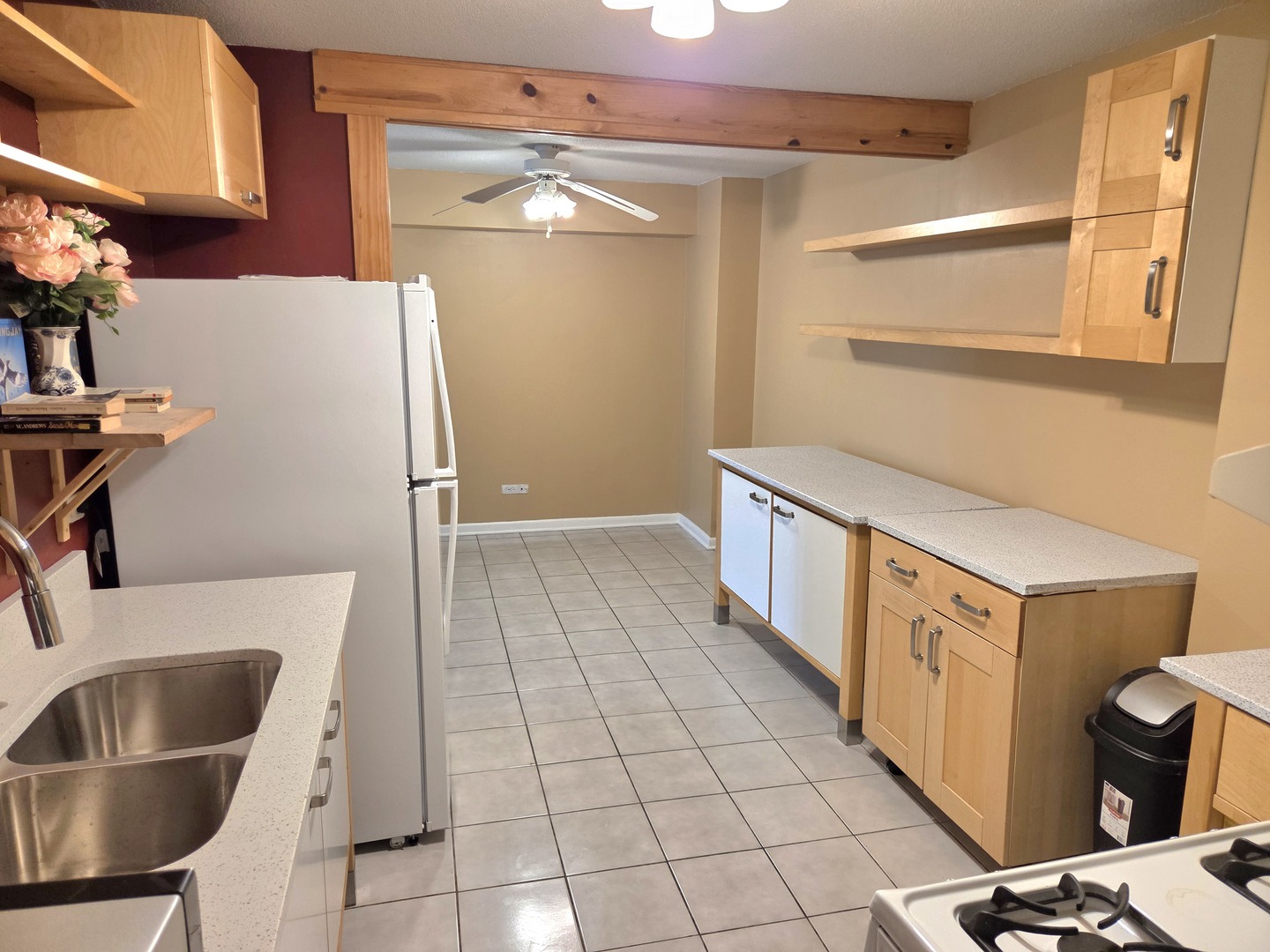 2201 S Highland Avenue #1G, Lombard, IL 60148
