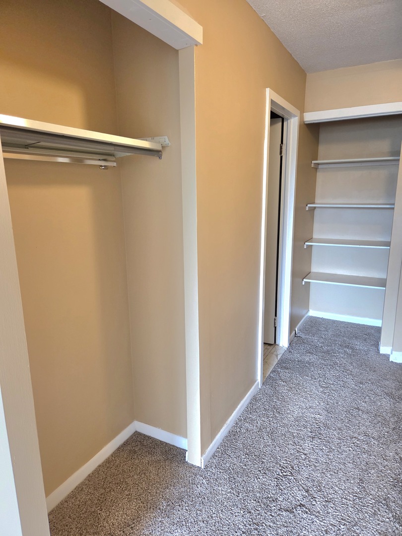 2201 S Highland Avenue #1G, Lombard, IL 60148