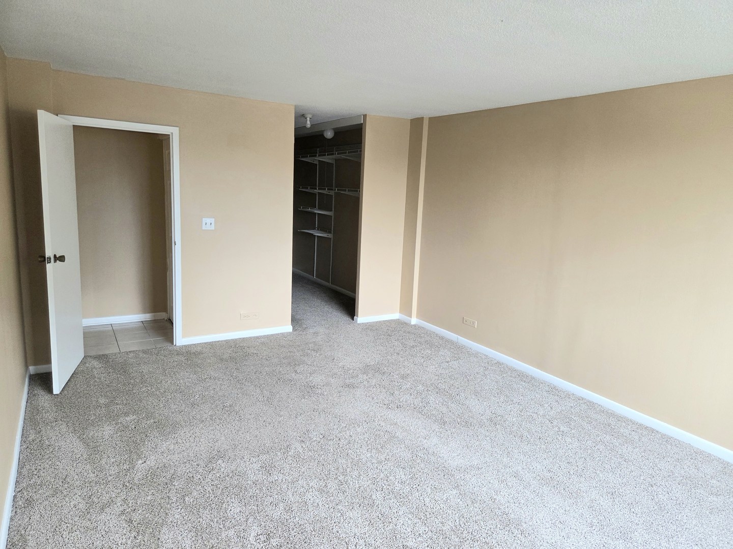 2201 S Highland Avenue #1G, Lombard, IL 60148