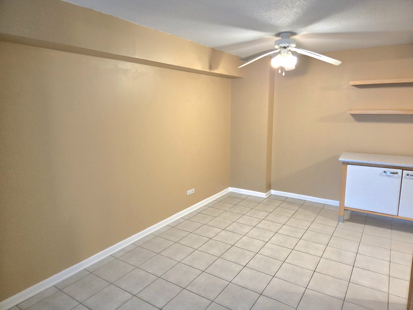 2201 S Highland Avenue #1G, Lombard, IL 60148