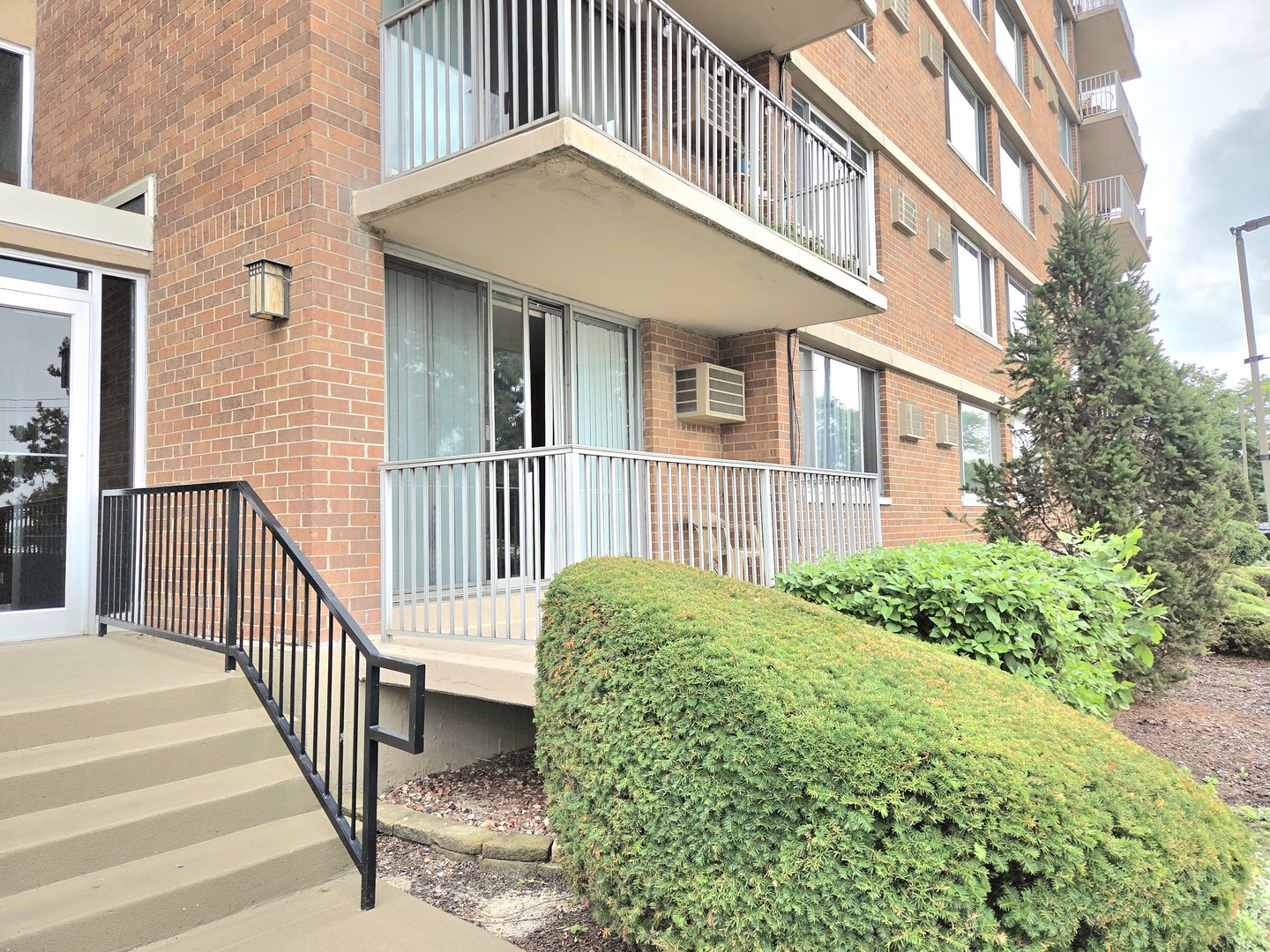 2201 S Highland Avenue #1G, Lombard, IL 60148