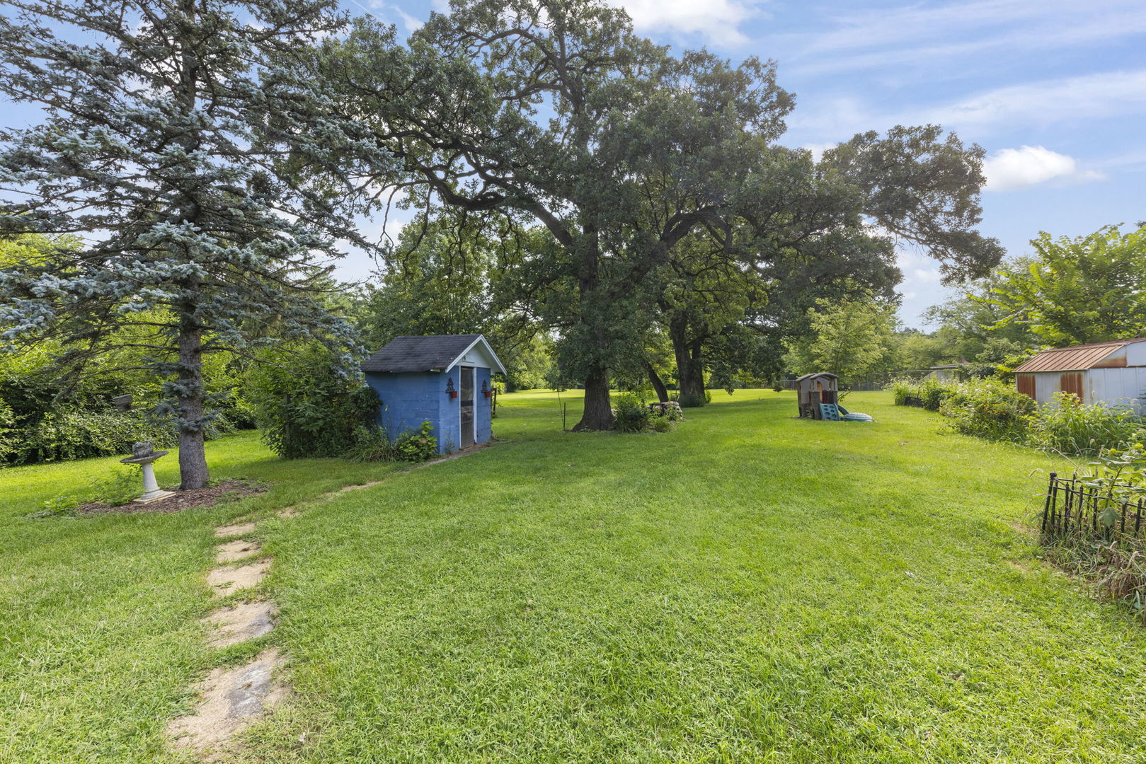 1011 Ingalton Avenue, West Chicago, IL 60185