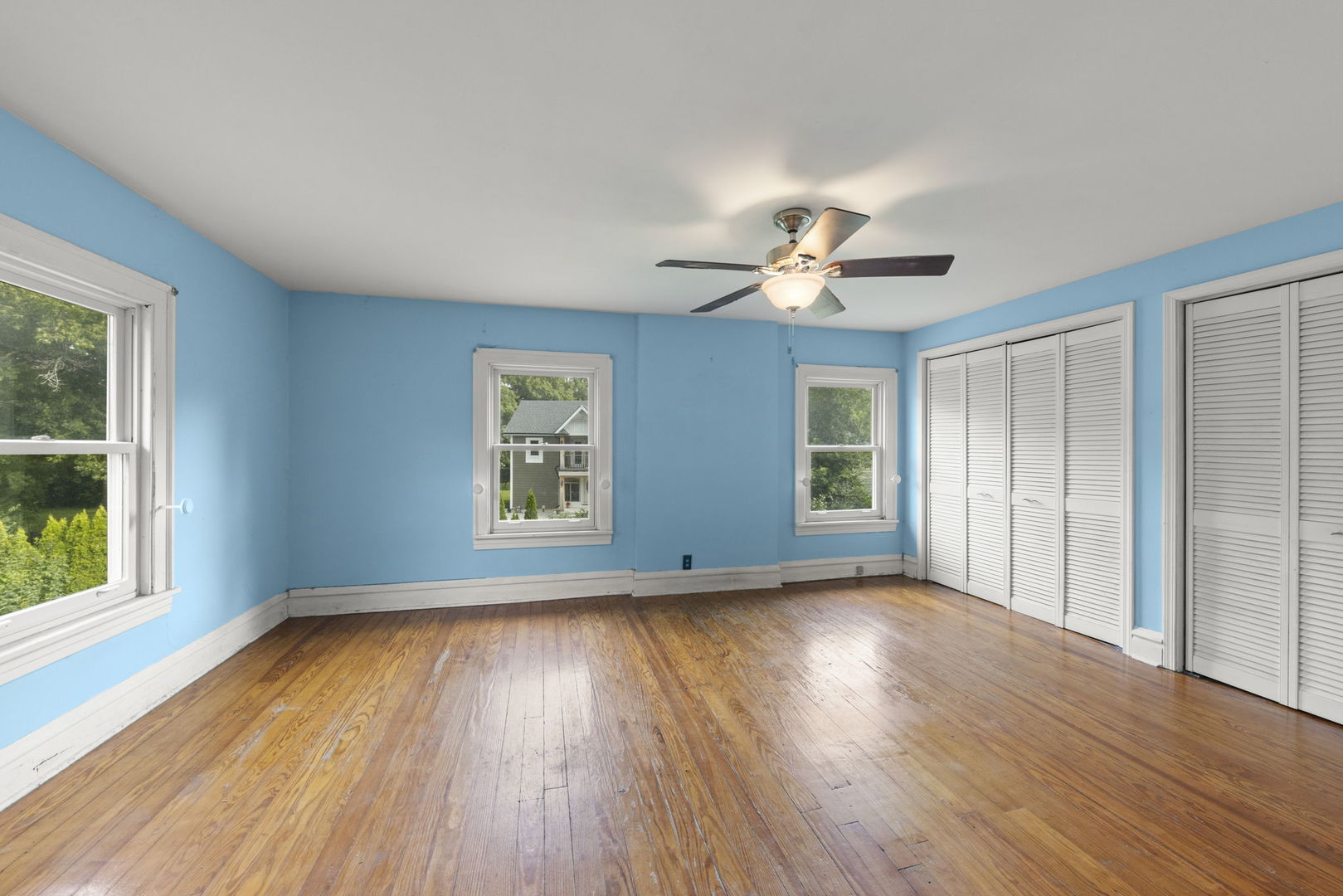 1011 Ingalton Avenue, West Chicago, IL 60185