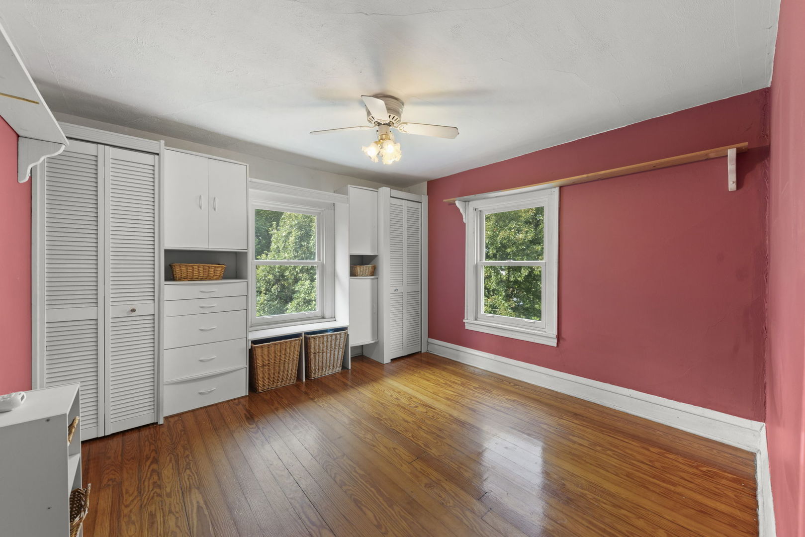1011 Ingalton Avenue, West Chicago, IL 60185