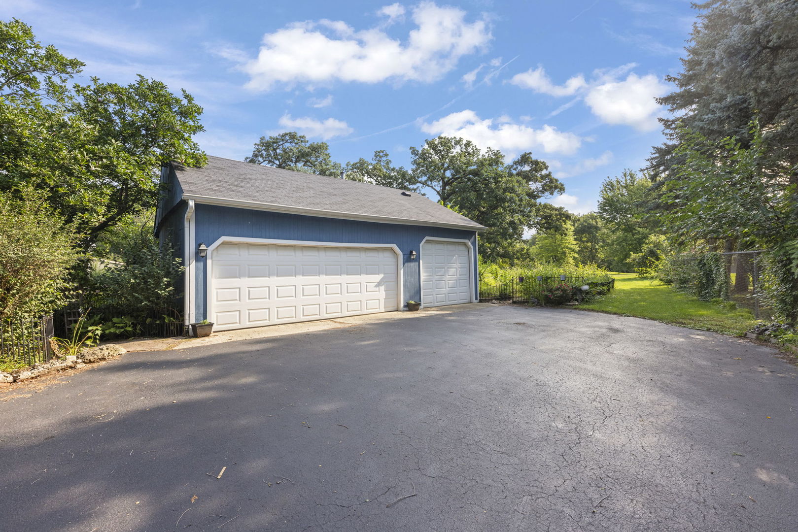 1011 Ingalton Avenue, West Chicago, IL 60185