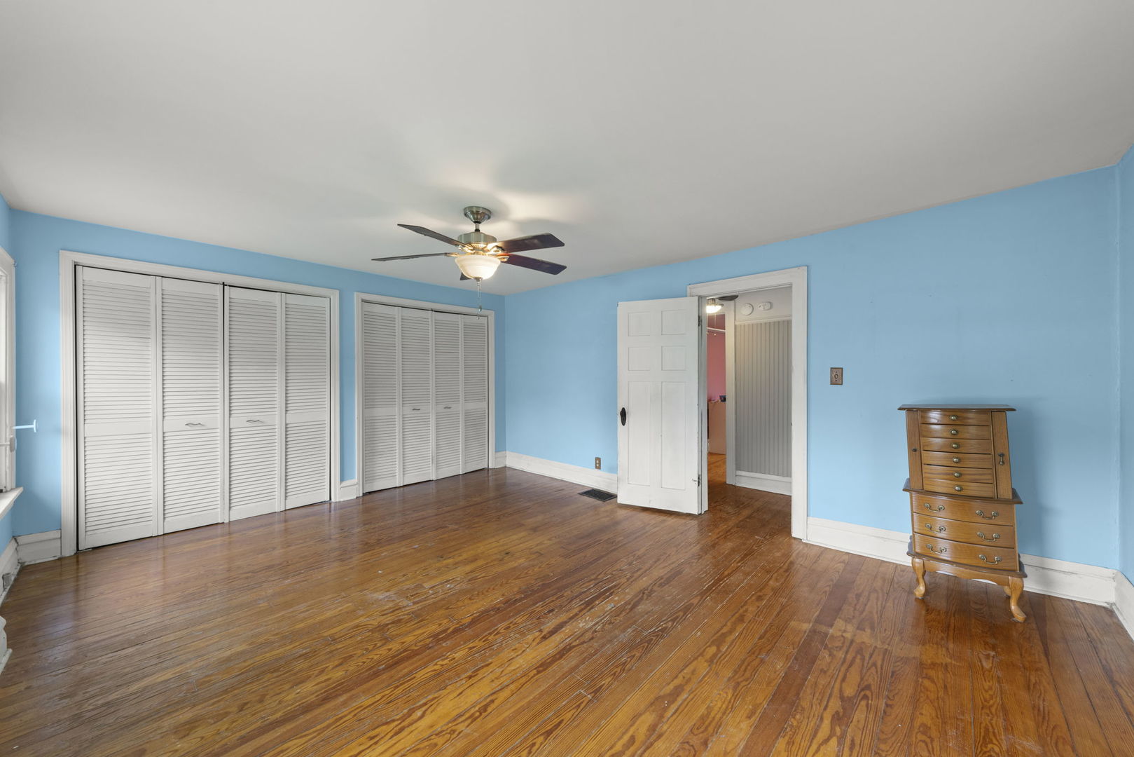 1011 Ingalton Avenue, West Chicago, IL 60185