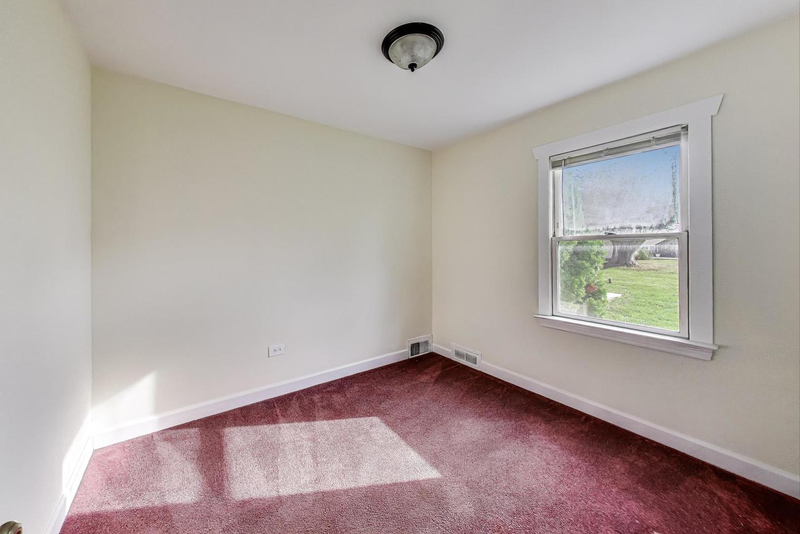 7339 S Park Avenue, Burr Ridge, IL 60527