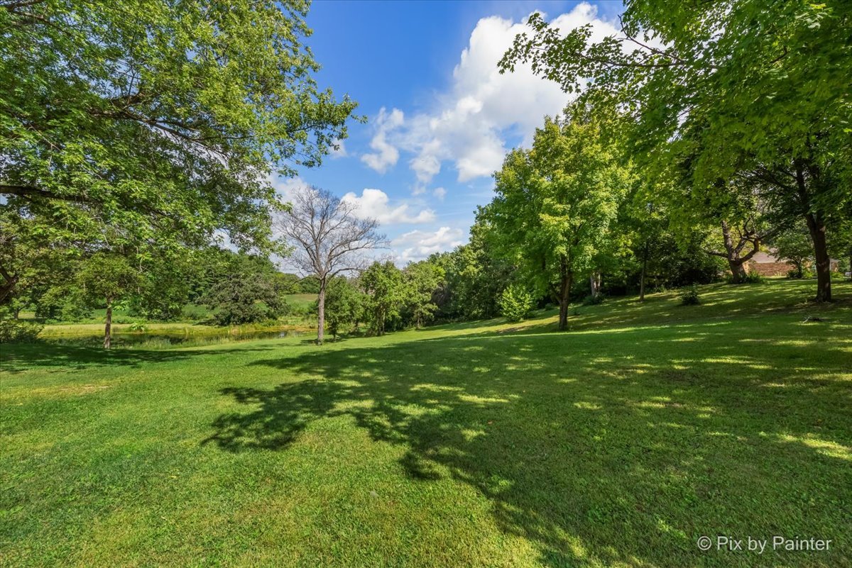 6111 Ridgeview Drive, Huntley, IL 60142