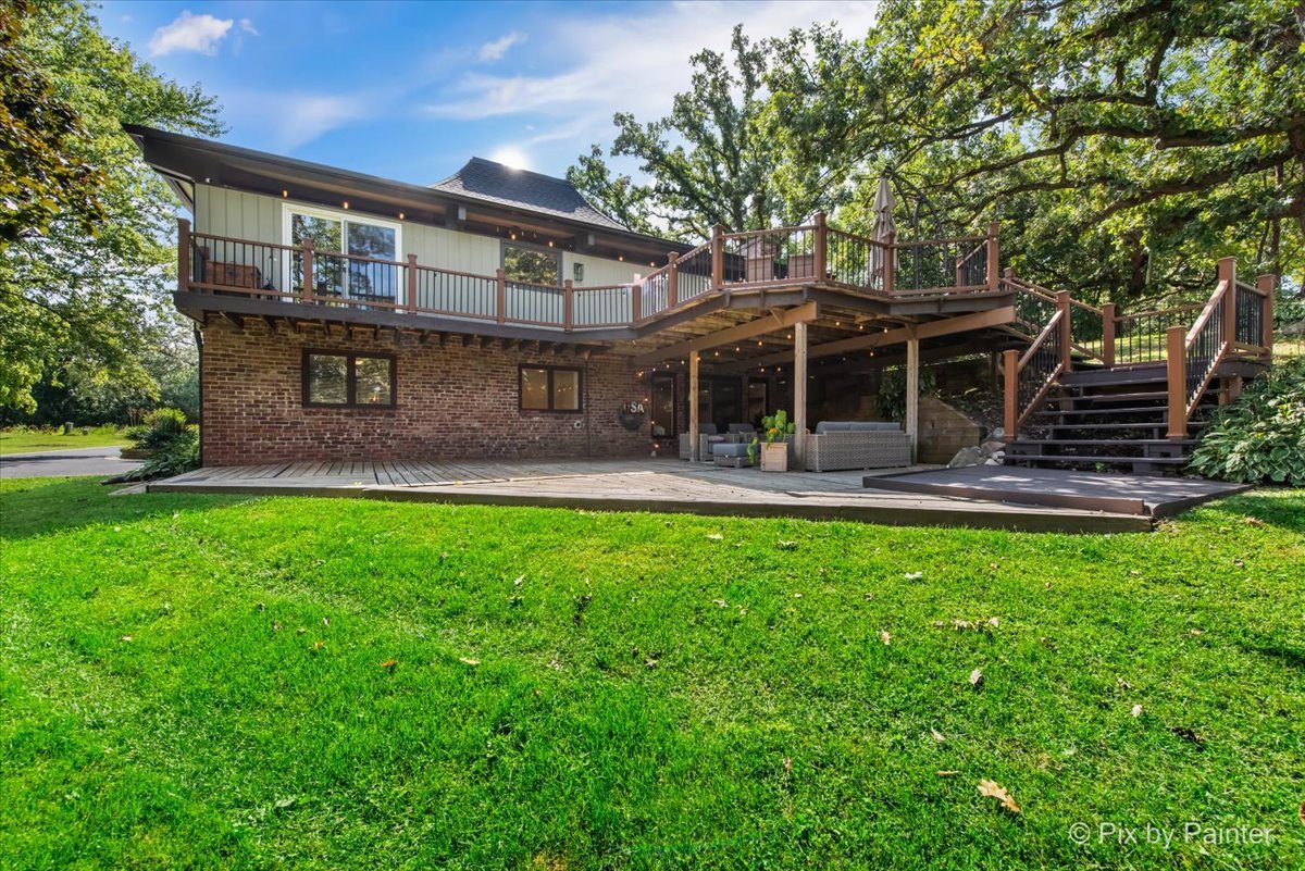 6111 Ridgeview Drive, Huntley, IL 60142