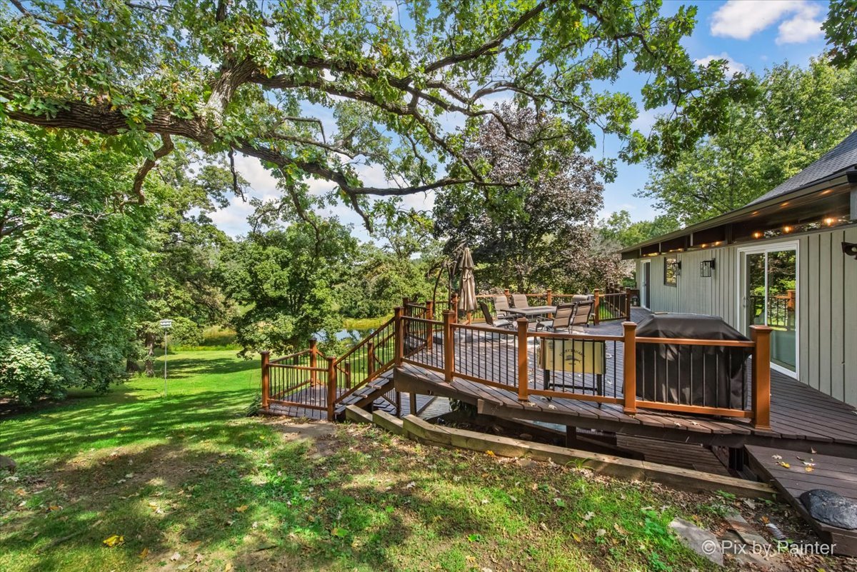 6111 Ridgeview Drive, Huntley, IL 60142