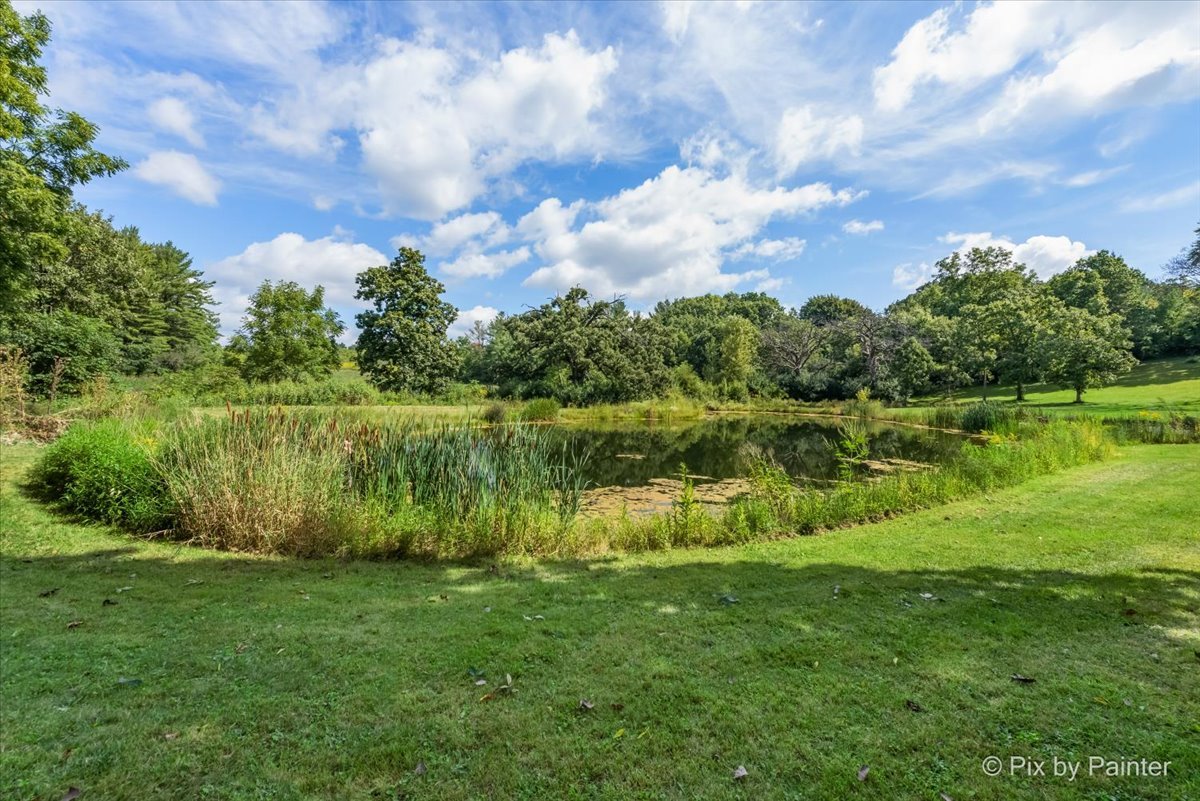 6111 Ridgeview Drive, Huntley, IL 60142