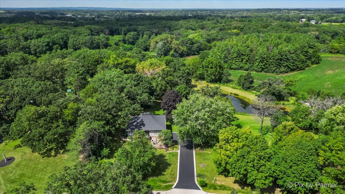 6111 Ridgeview Drive, Huntley, IL 60142