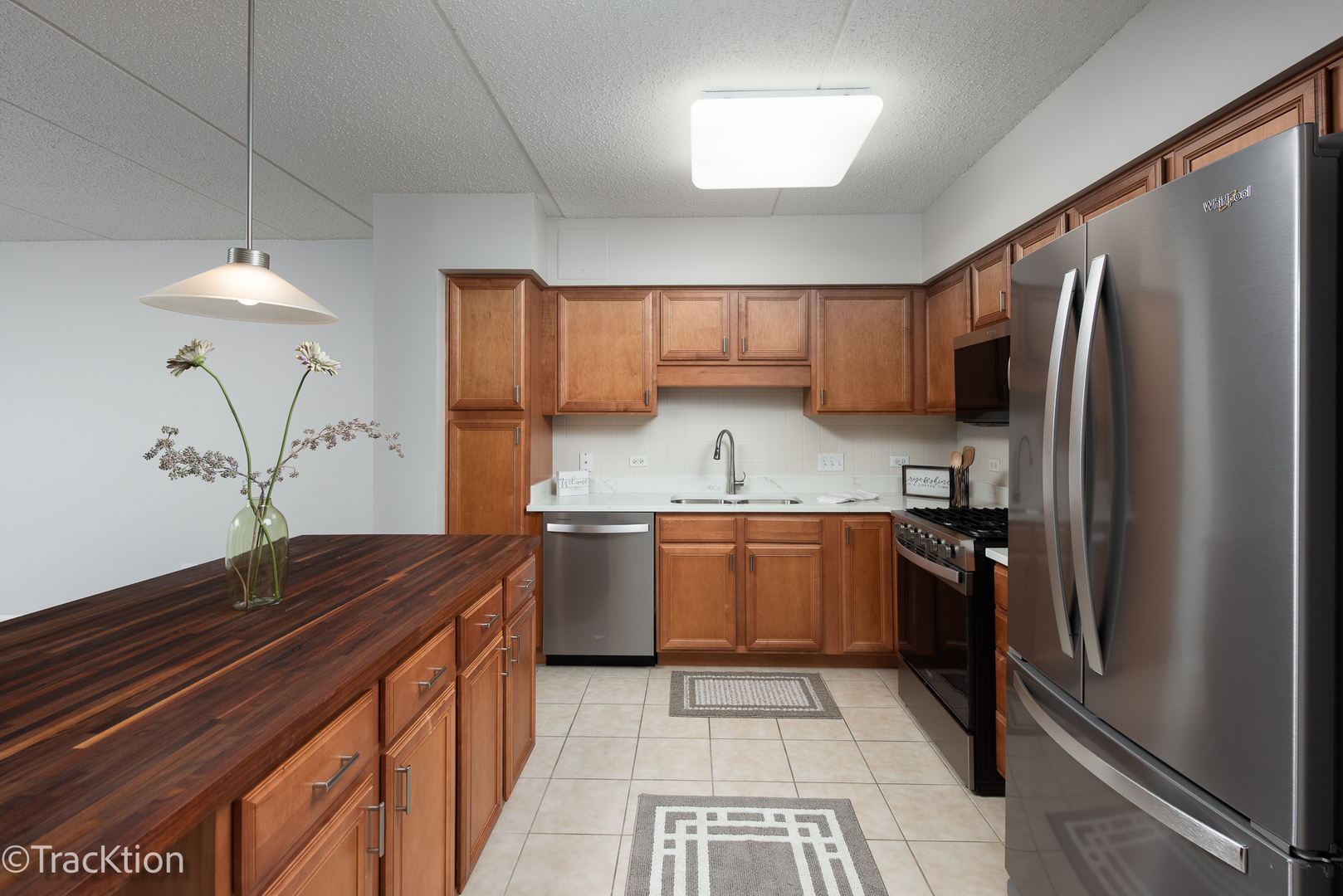 1 S Lincoln Avenue #301, Lombard, IL 60148