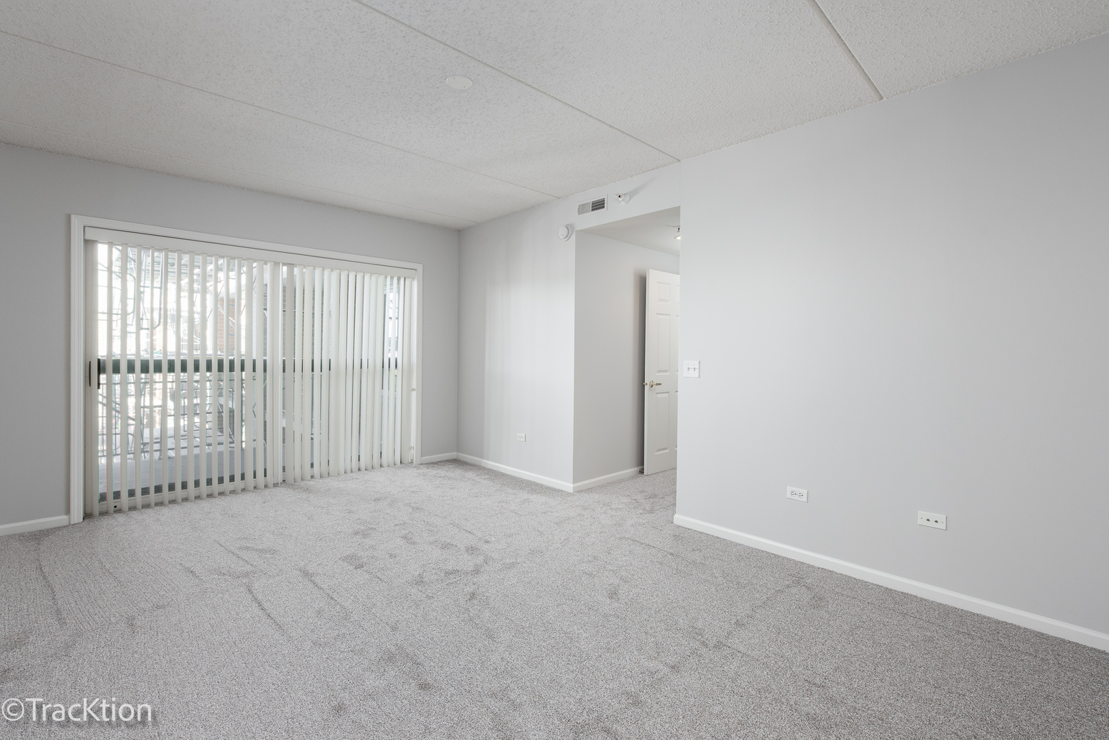 1 S Lincoln Avenue #301, Lombard, IL 60148