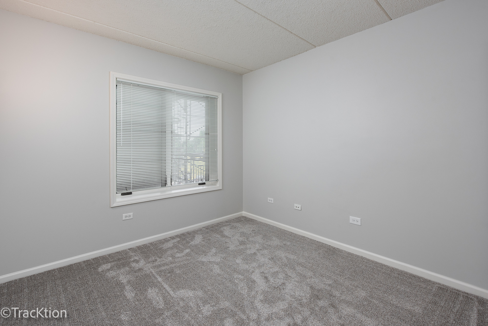 1 S Lincoln Avenue #301, Lombard, IL 60148