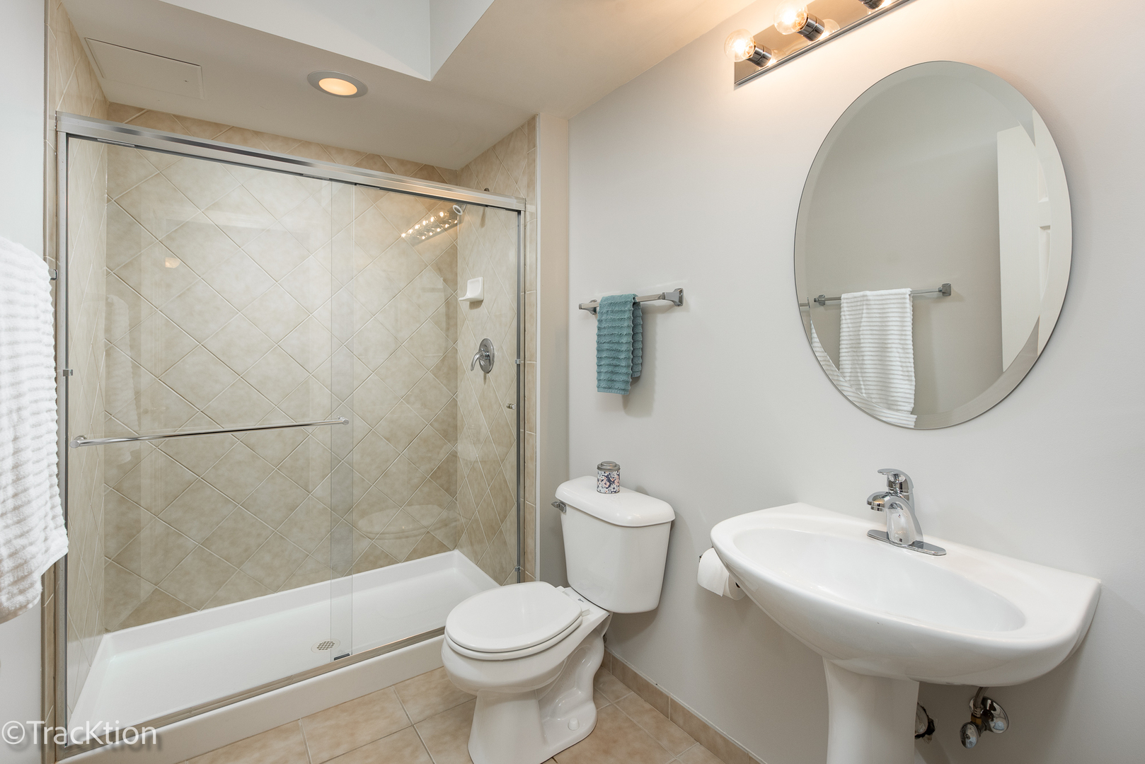 1 S Lincoln Avenue #301, Lombard, IL 60148