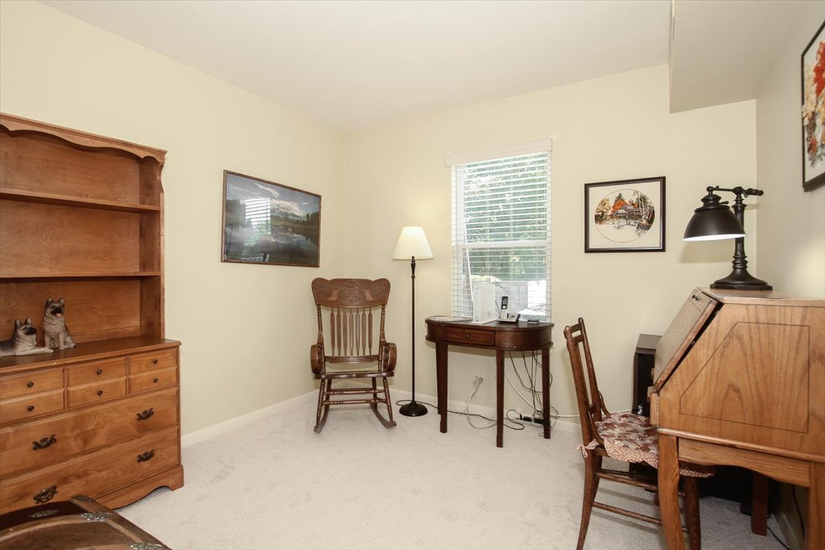 1 Sarahs Grove Lane, Schaumburg, IL 60193