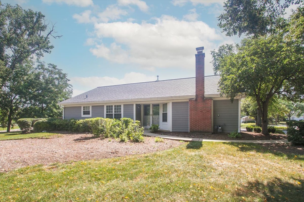 1 Sarahs Grove Lane, Schaumburg, IL 60193