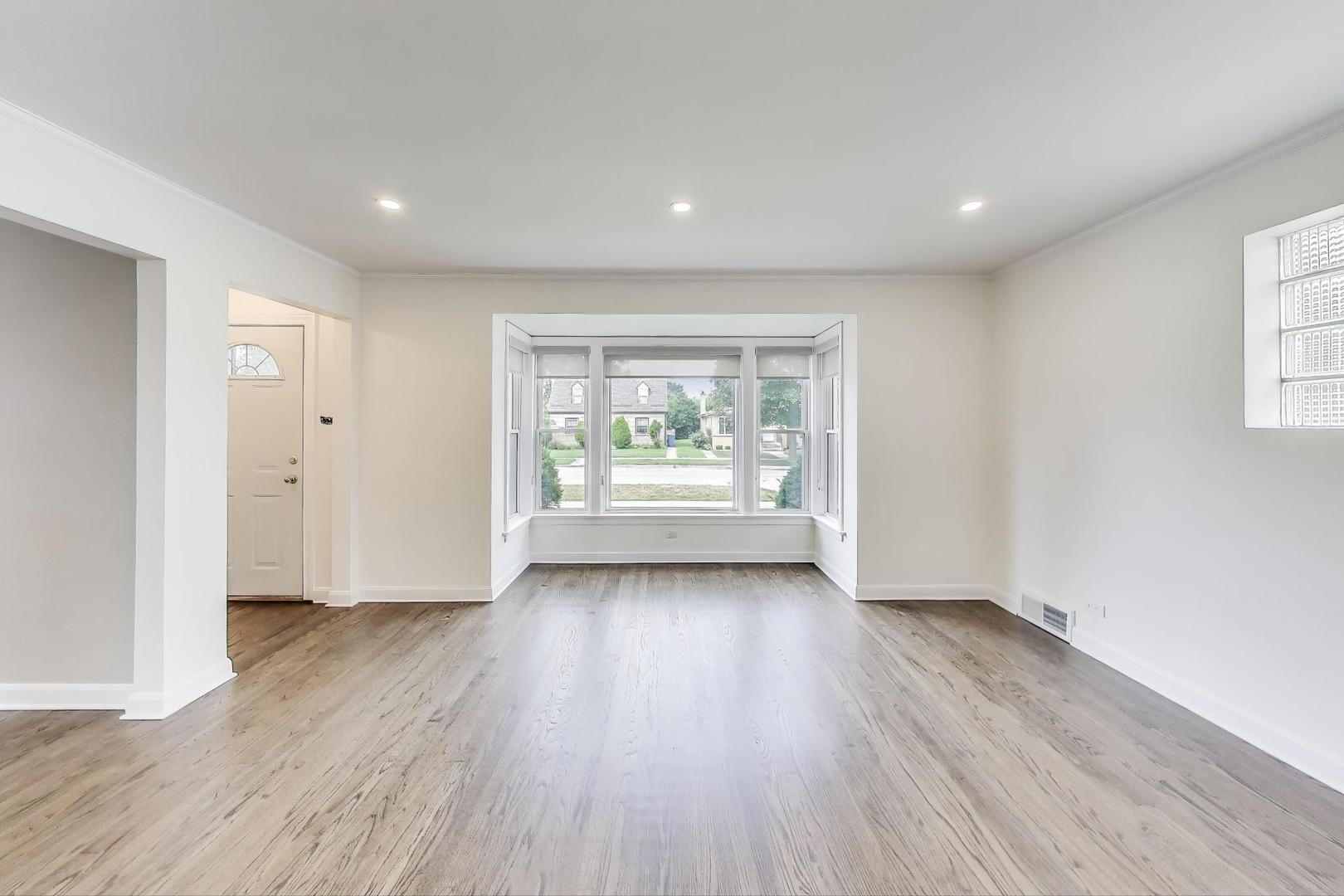 7241 N Overhill Avenue, Chicago, IL 60631