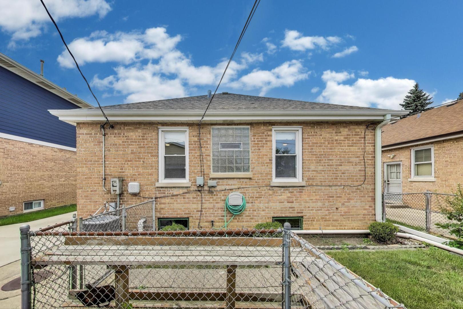 7241 N Overhill Avenue, Chicago, IL 60631