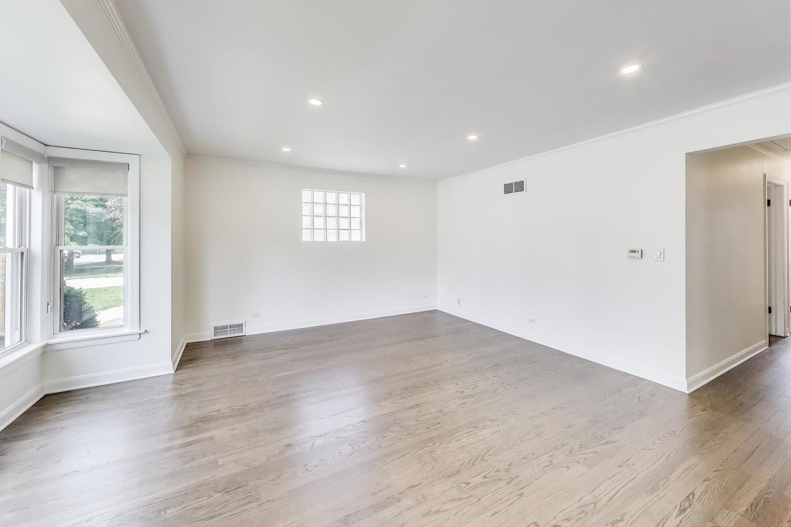 7241 N Overhill Avenue, Chicago, IL 60631