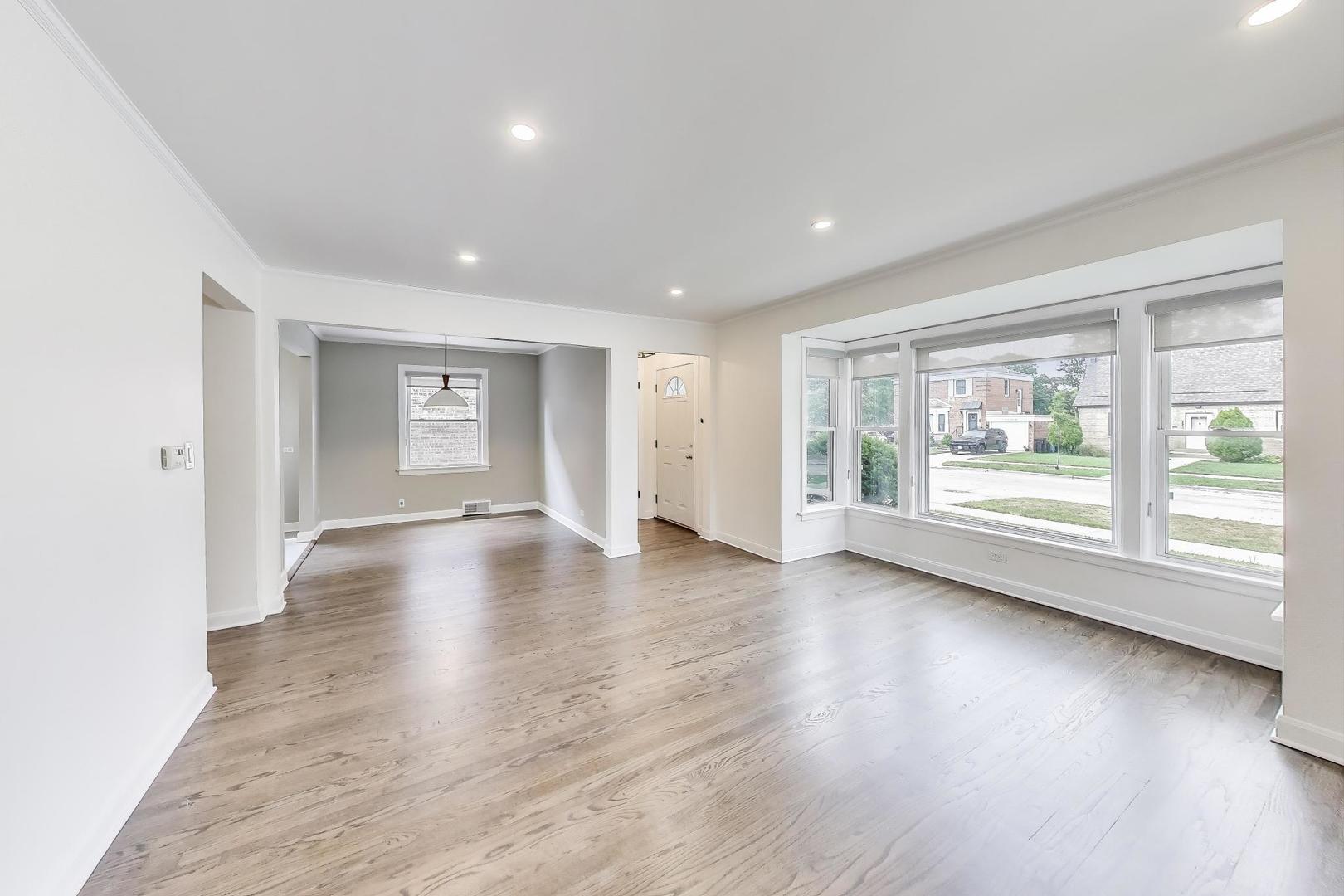 7241 N Overhill Avenue, Chicago, IL 60631