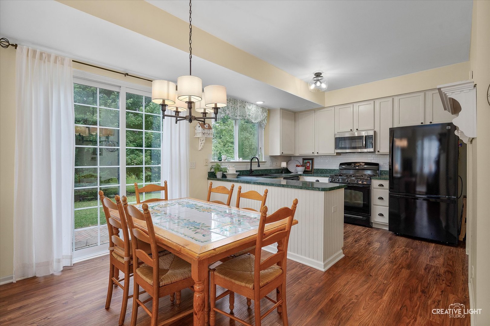 147 Eisenhower Drive, Oswego, IL 60543