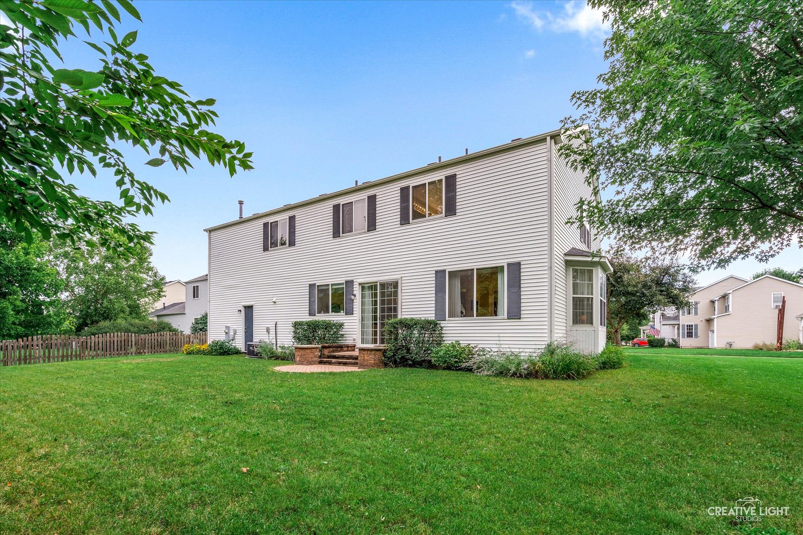 147 Eisenhower Drive, Oswego, IL 60543