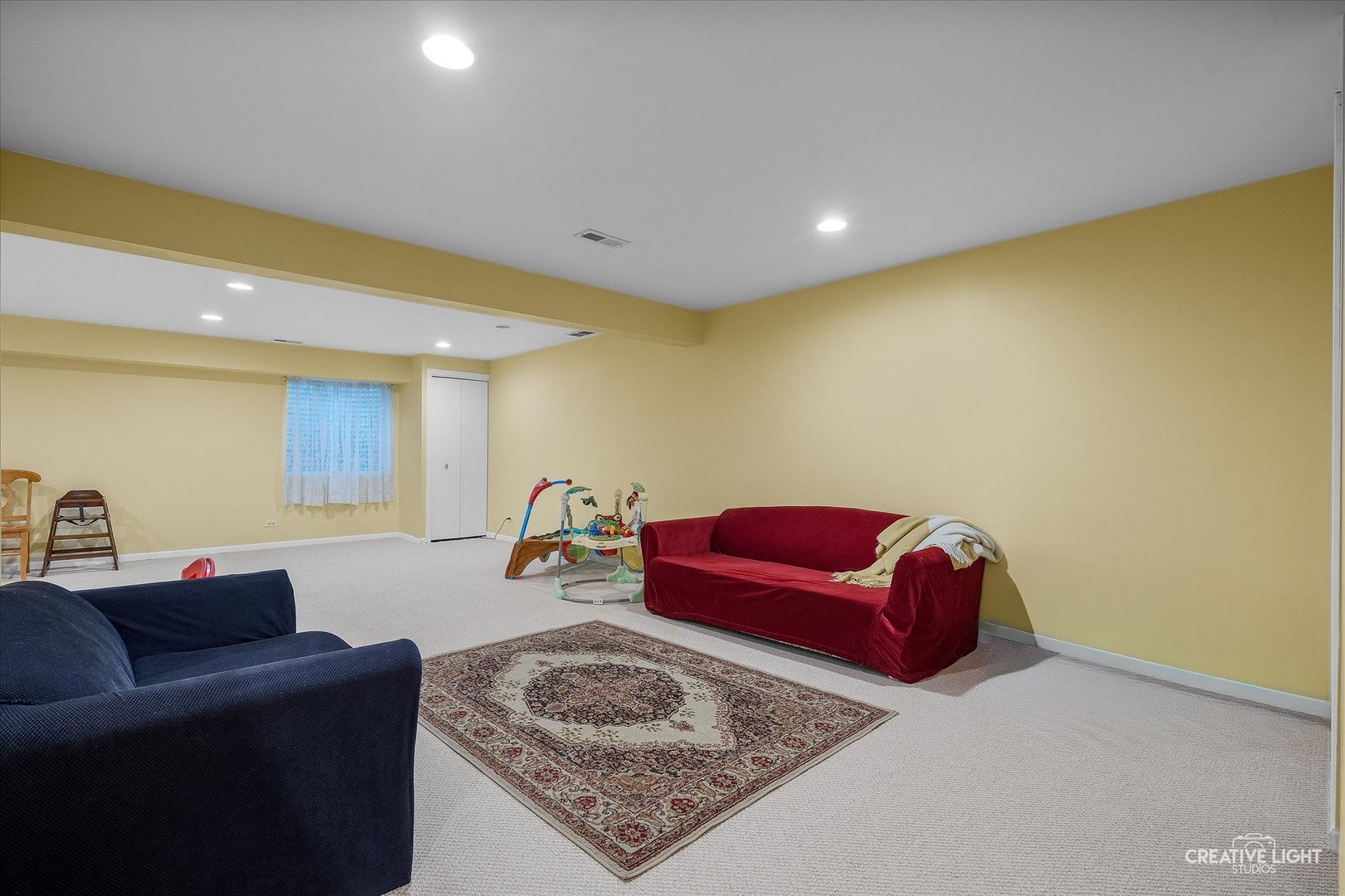 147 Eisenhower Drive, Oswego, IL 60543
