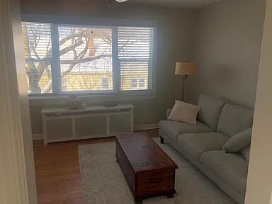 119 E Sunnyside Avenue, Libertyville, IL 60048