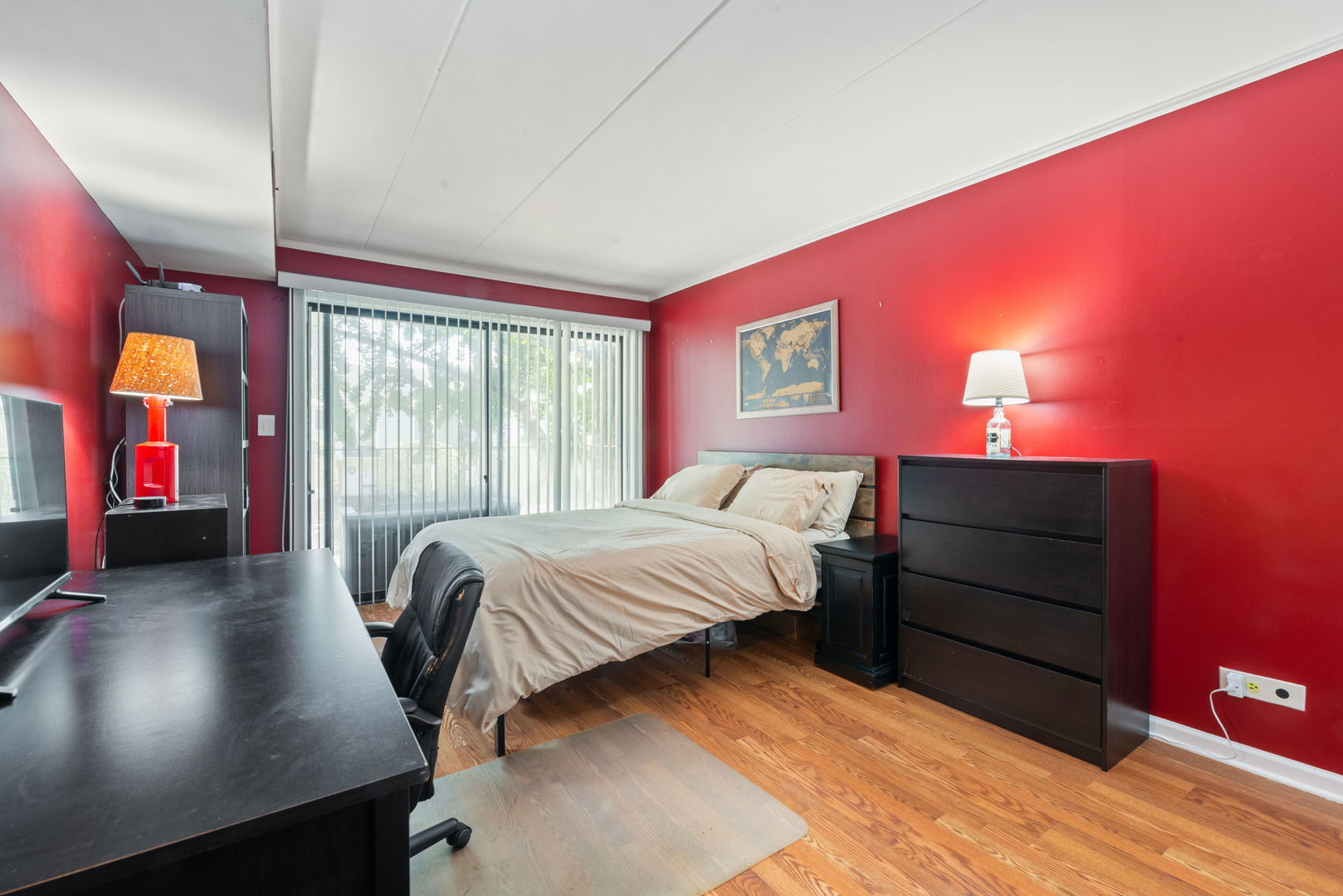 6330 Lincoln Avenue #2E, Morton Grove, IL 60053