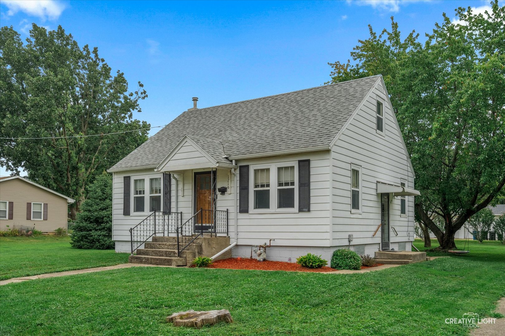 1716 17th Avenue, Sterling, IL 61081